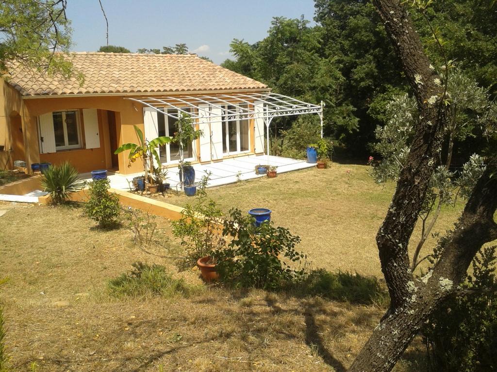 Entre Nimes Et Arles Villa Bellegarde  Exterior photo